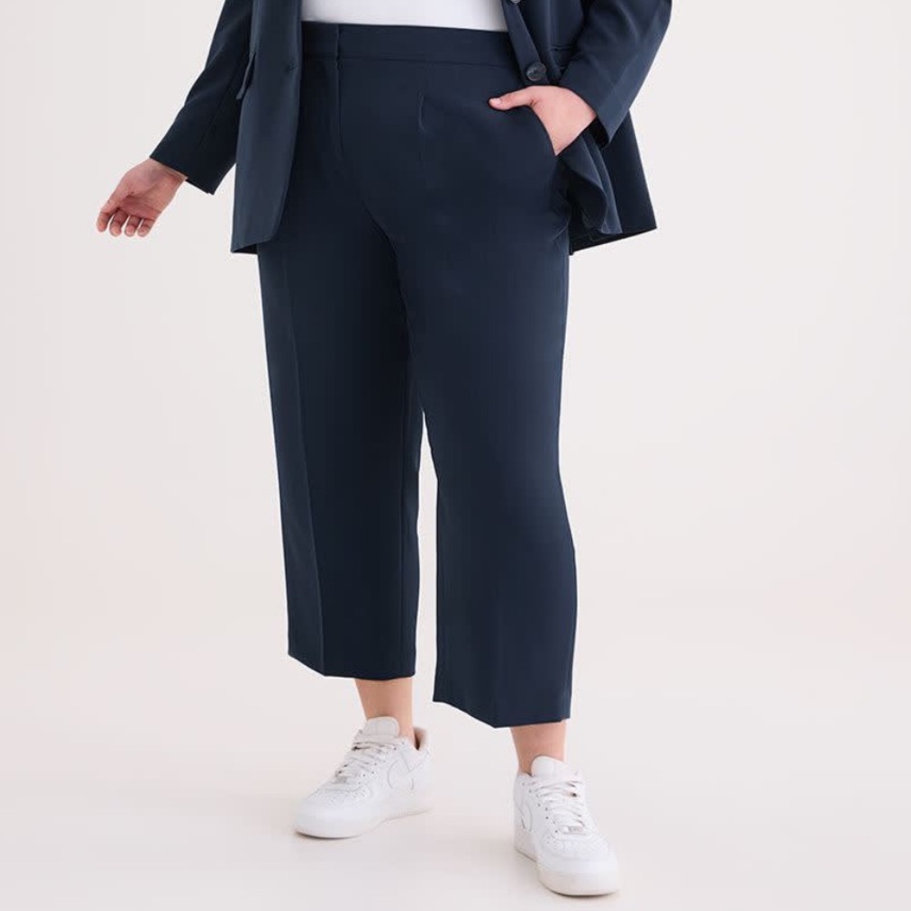 Penningtons Straight-Leg Cropped City Pant